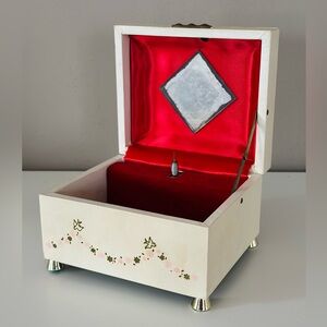 Vintage music jewelry box, white with red.